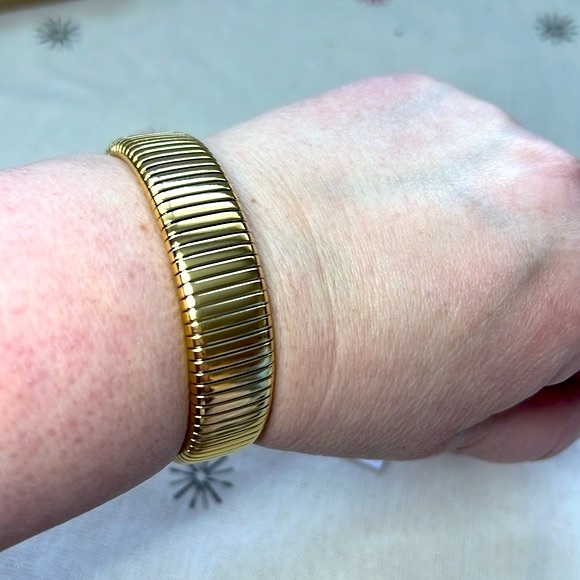 Lauren Kenzie Gold Band Bracelet *NEW* - Picture 6 of 10
